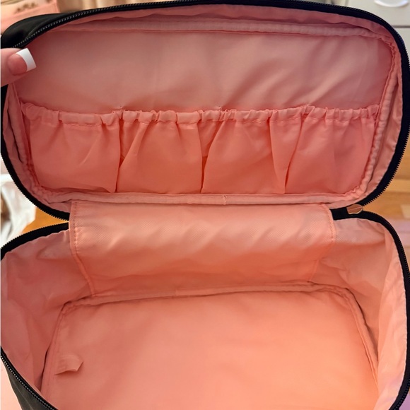 Victoria's Secret Bra Travel Case - Picture 3 of 3